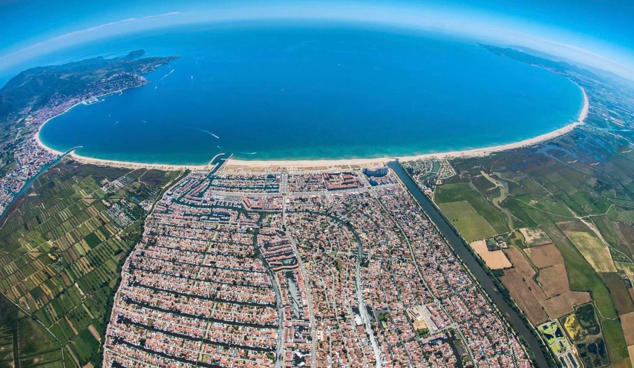 Apartamento 1ª Linea De Mar -Wifi- Aire Acondicionado Empuriabrava Luaran gambar